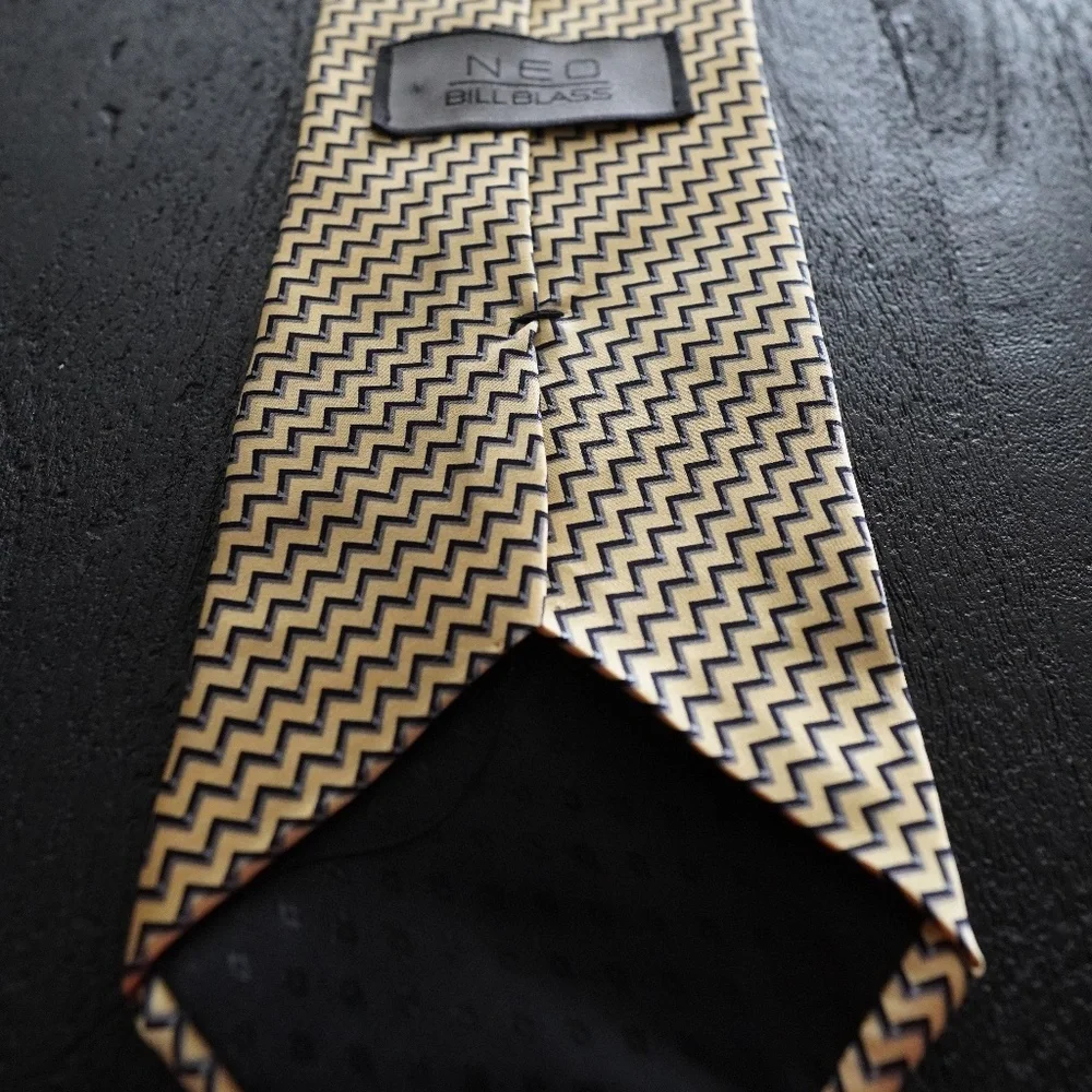 Neo Bill Bass Silk Tie